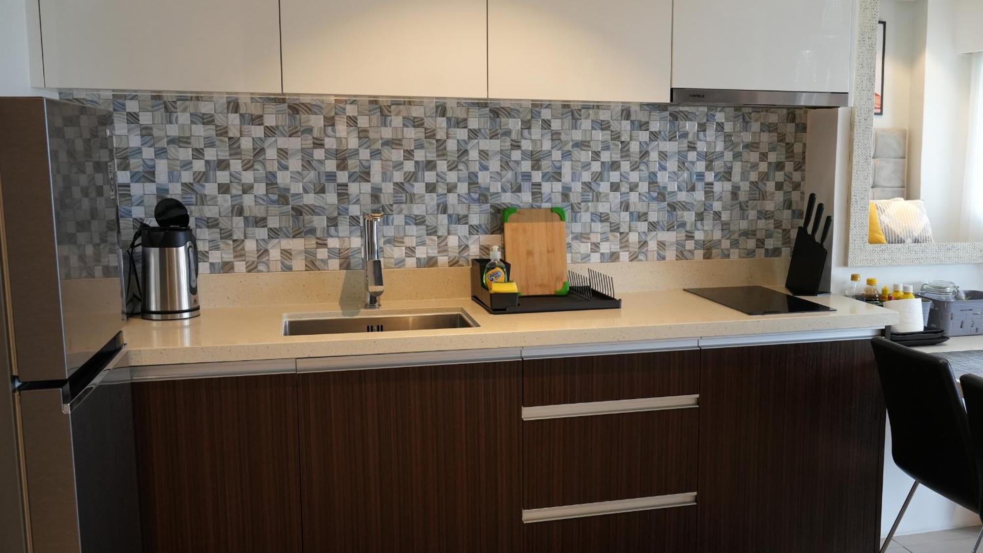 Dominiks Stylish Resort Gem Ocean View Pool Queen Bed At Tambuli 8 Floor Fast Wifi Lapu-Lapu City Exterior foto