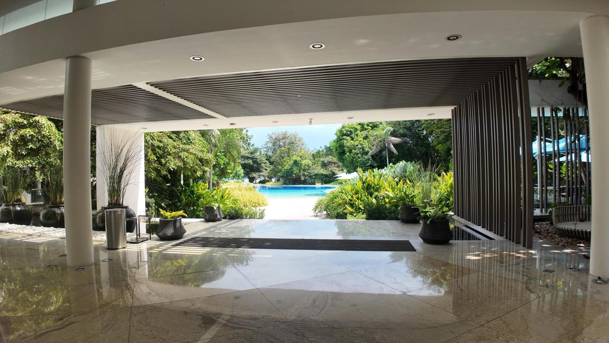Dominiks Stylish Resort Gem Ocean View Pool Queen Bed At Tambuli 8 Floor Fast Wifi Lapu-Lapu City Exterior foto