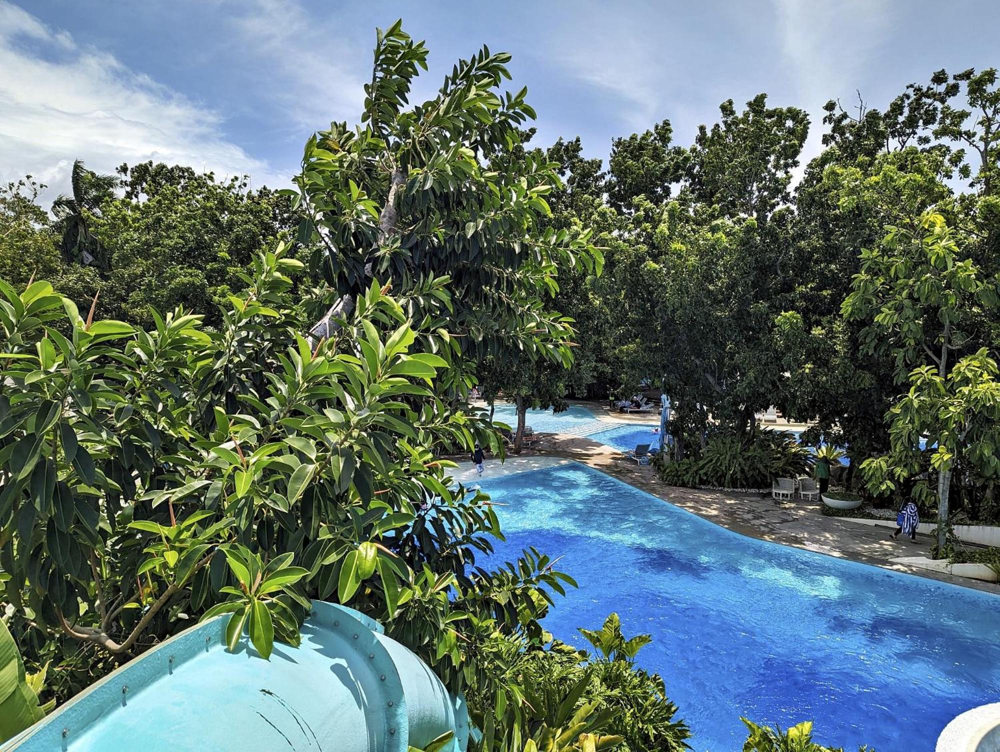 Dominiks Stylish Resort Gem Ocean View Pool Queen Bed At Tambuli 8 Floor Fast Wifi Lapu-Lapu City Exterior foto